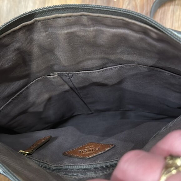 Fossil 1954 Morgan Traveler Leather Crossbody (Size: 10”L x 12”W x 10”H (LS) - Picture 9 of 14